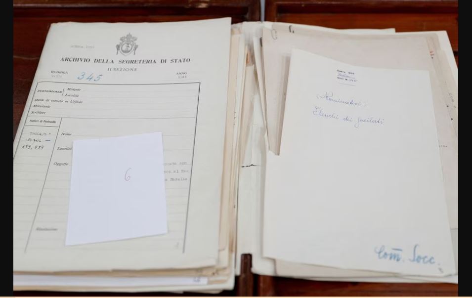 A document on Pope Pius XII containing the names of the people who have been executed during the Ardeatine massacre.
